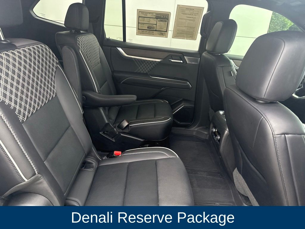 2025 GMC Acadia FWD Denali