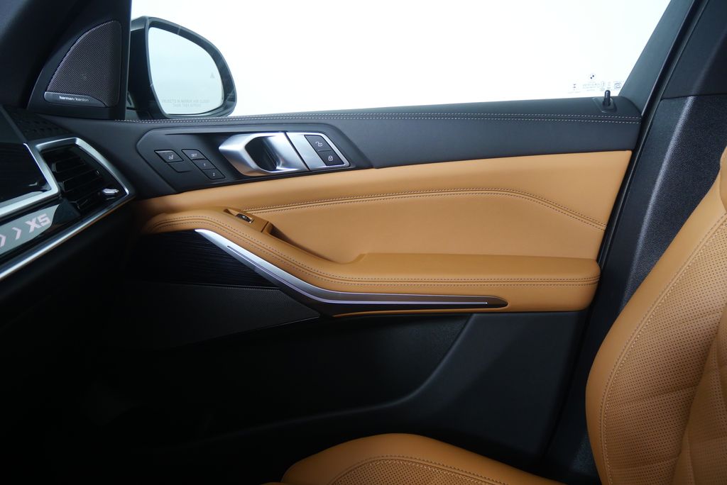 Thumbnail: 2026 BMW X5 - 23