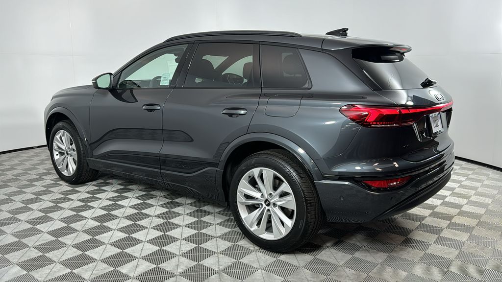 2025 Audi Q6 e-tron Premium 3