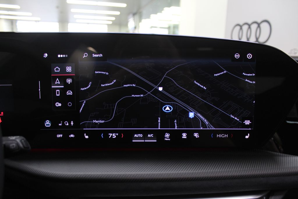 Thumbnail: 2025 Audi SQ5 - 20