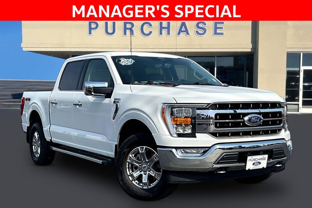 White Metallic 2022 Ford F-150 Lariat SuperCrew 4WD Pickup Truck Four-Wheel Drive Automatic