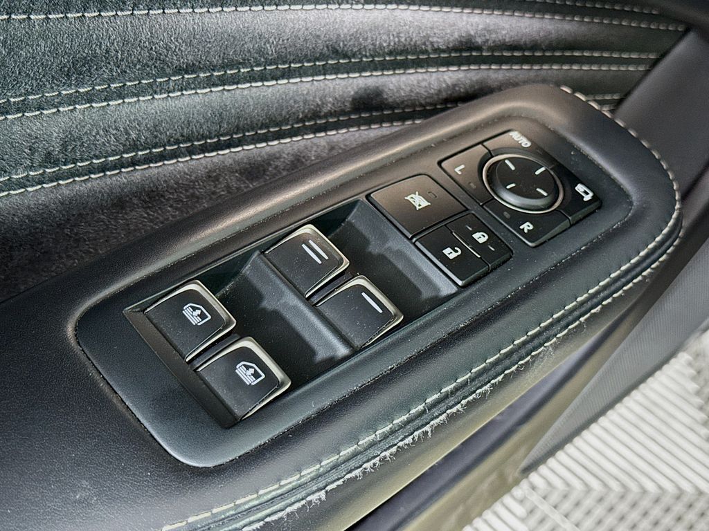Thumbnail: 2018 Lexus LS - 18