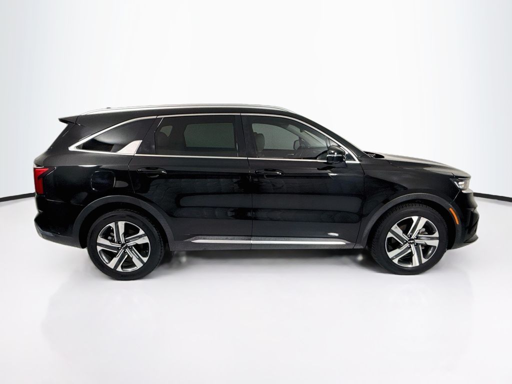 Thumbnail: 2022 Kia Sorento - 4