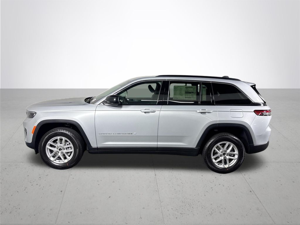 2026 Jeep Grand Cherokee Laredo
