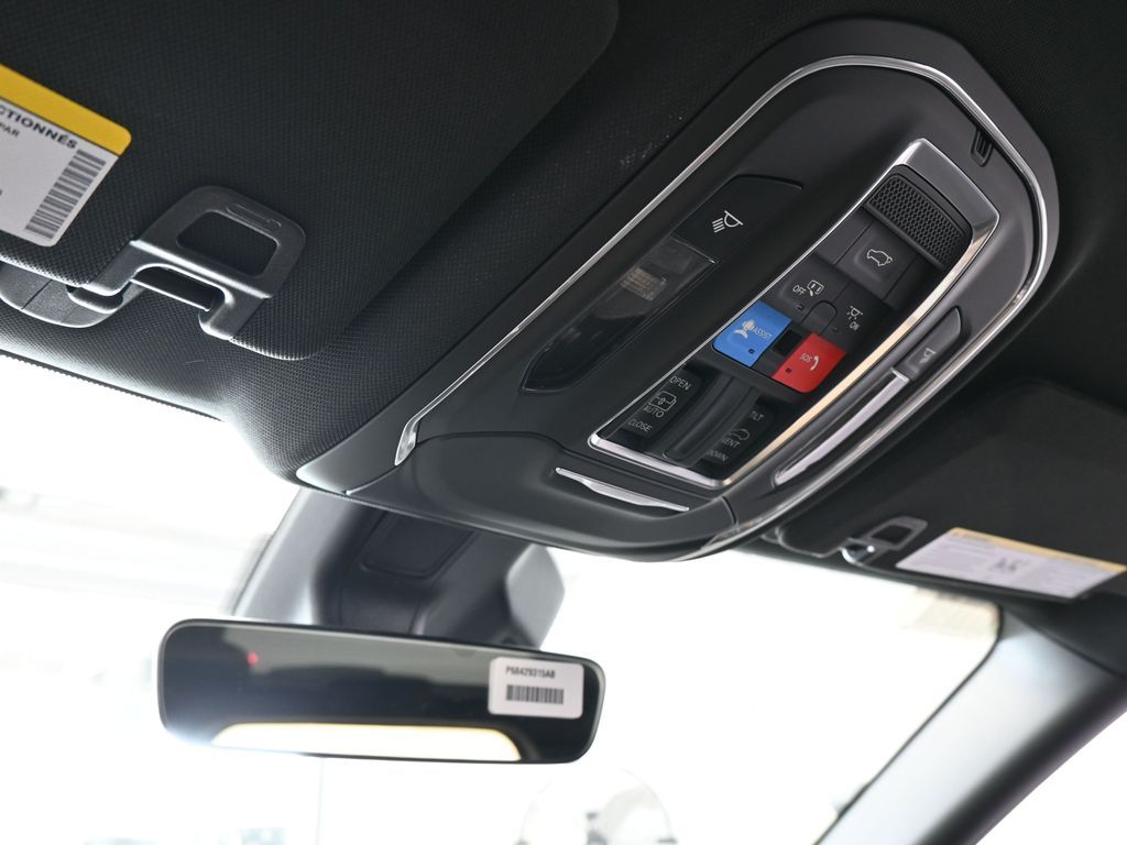 New 2026 Bright White Clearcoat Jeep Laredo image 23