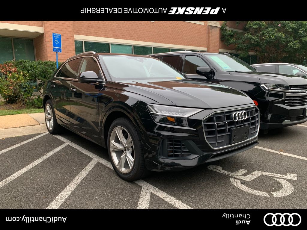 Thumbnail: 2022 Audi Q8 - 1