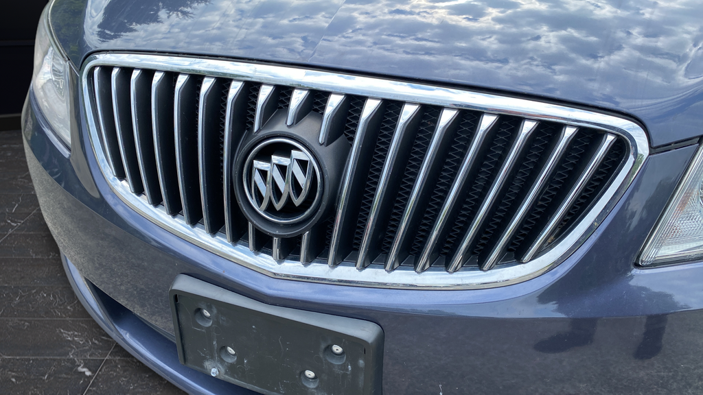 Used 2013 Atlantis Blue Metallic Buick Leather Group image 40