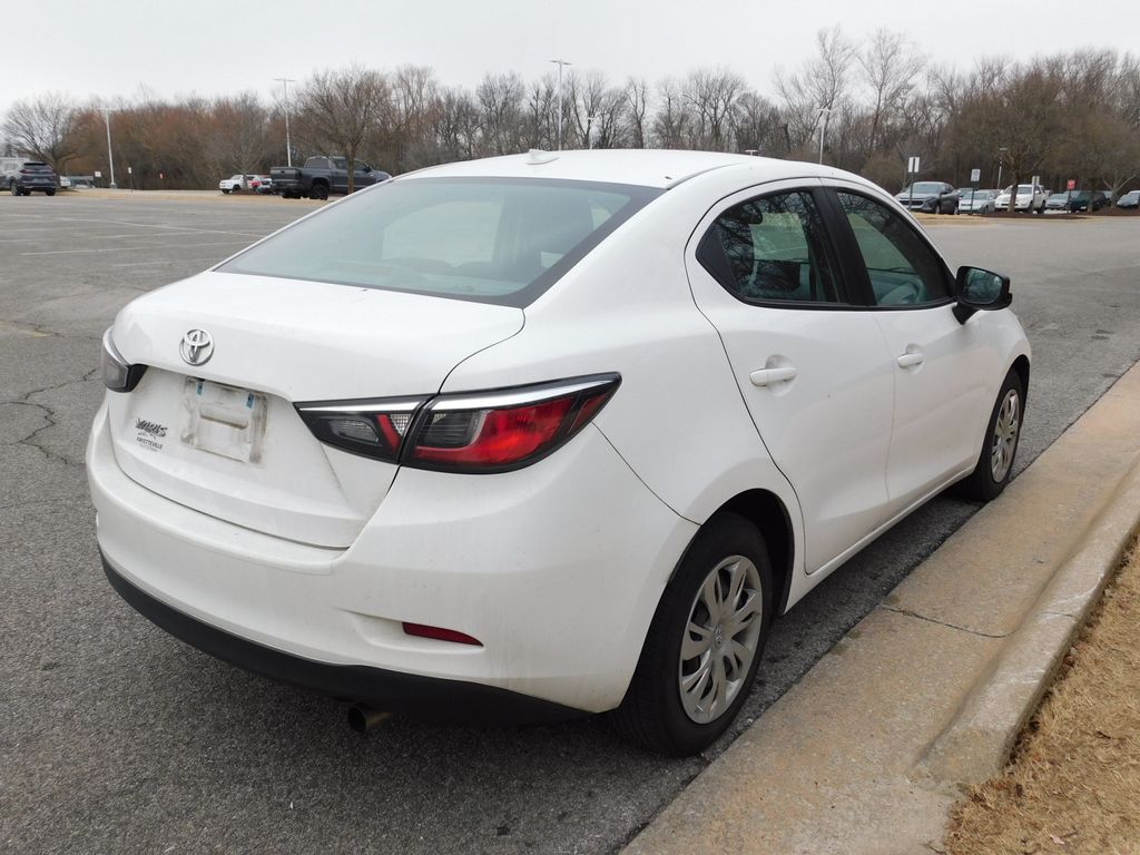 Thumbnail: 2020 Toyota Yaris - 10