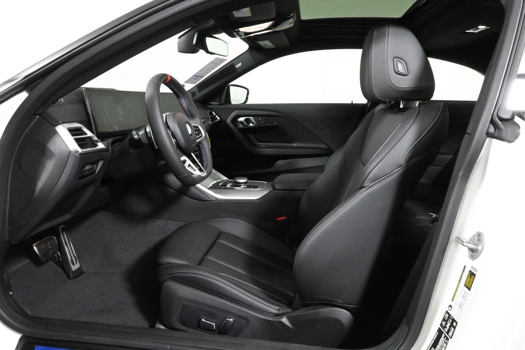 Thumbnail: 2025 BMW 2 Series - 3