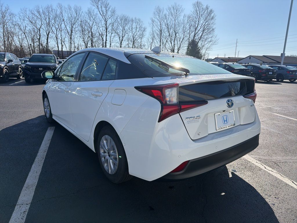 Thumbnail: 2021 Toyota Prius - 3