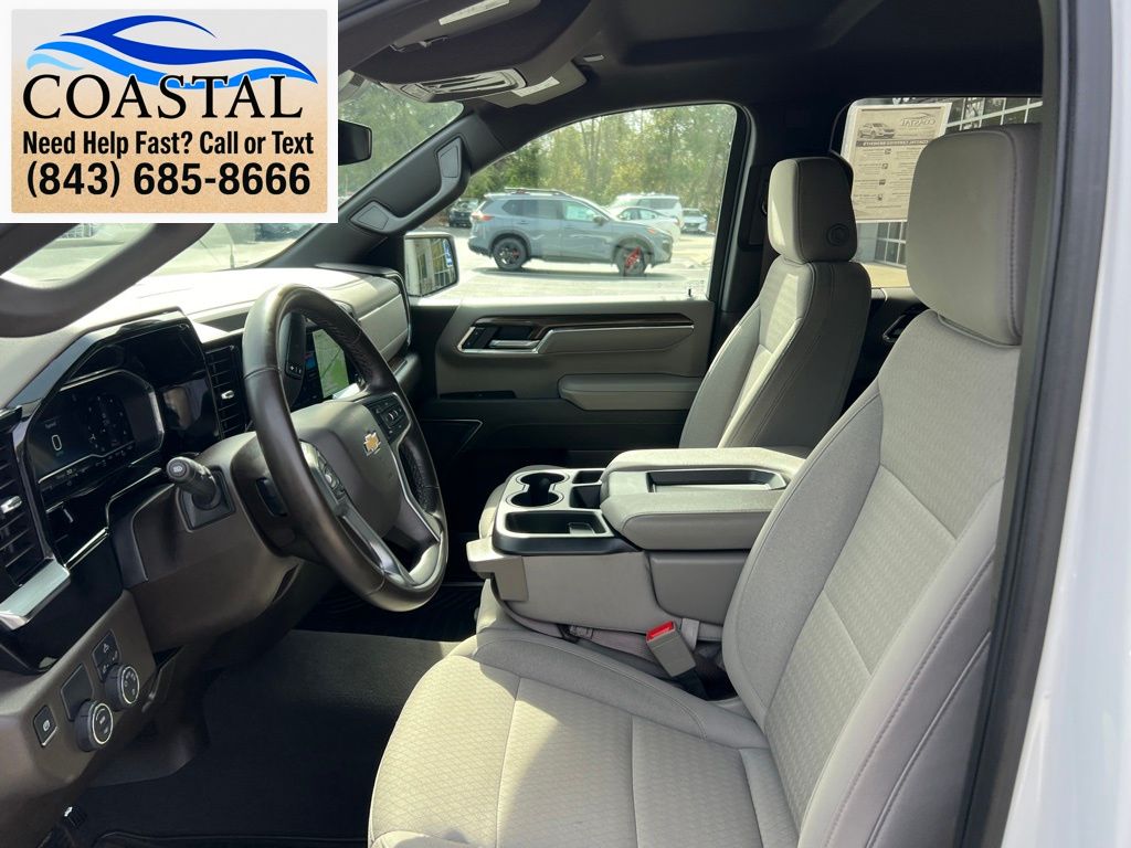 2025 Chevrolet Silverado 1500 LT - 9
