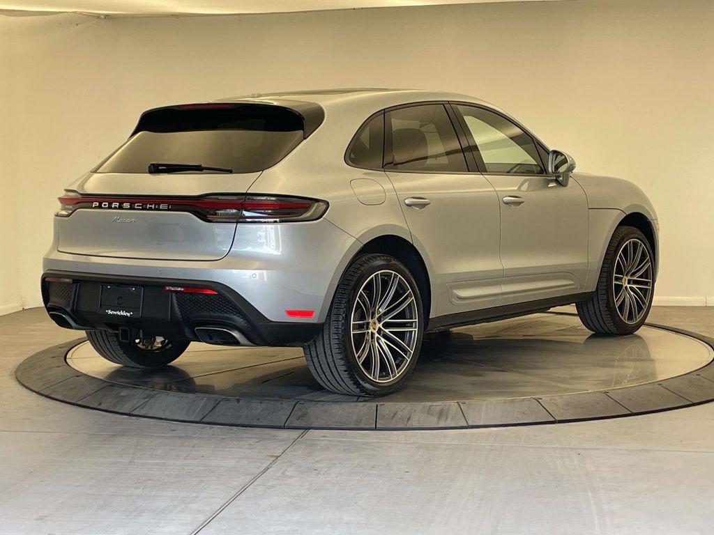 2025 Porsche Macan Base - 6