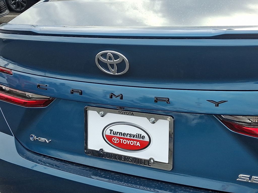 Thumbnail: 2025 Toyota Camry - 30