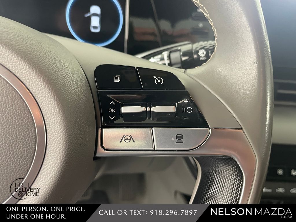 Used 2022 Black Hyundai SEL image 23