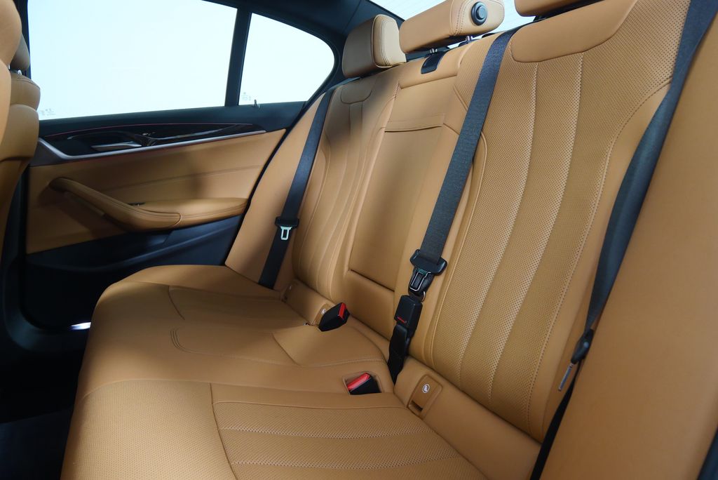 2022 BMW 5 Series 540i 16