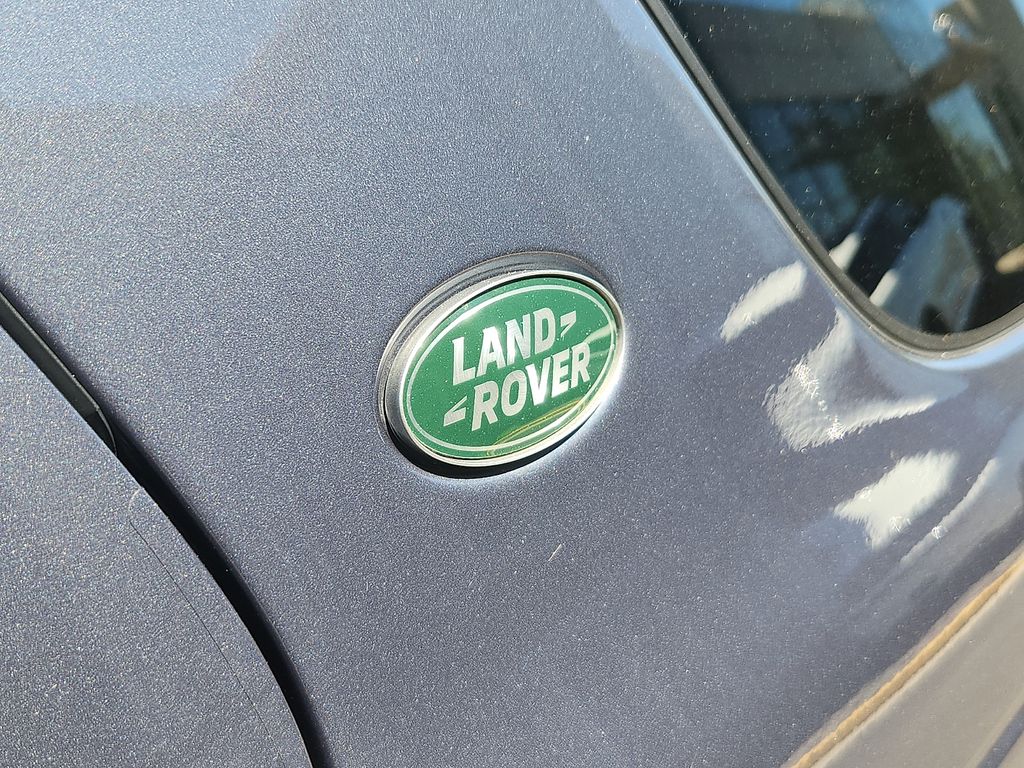Thumbnail: 2025 Land Rover Discovery Sport - 31