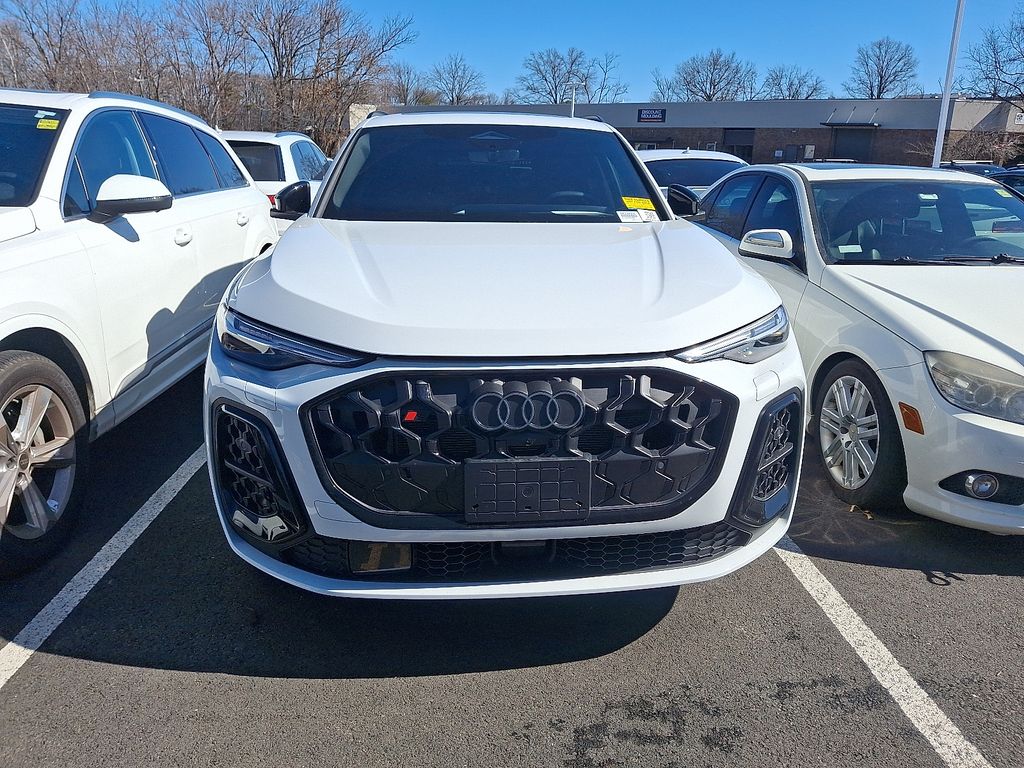 Thumbnail: 2025 Audi SQ5 - 2