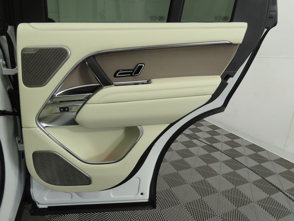 Thumbnail: 2025 Land Rover Range Rover - 29