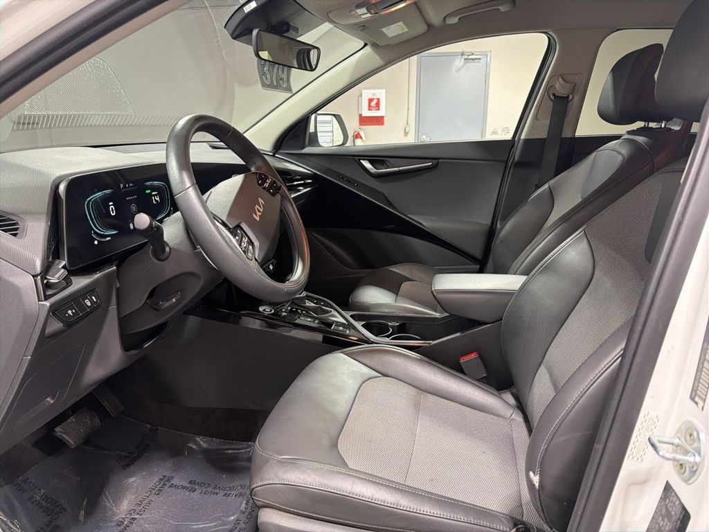 Used 2023 White Kia EX image 2