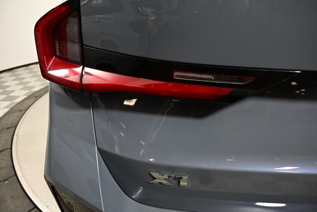 Thumbnail: 2026 BMW X1 - 11