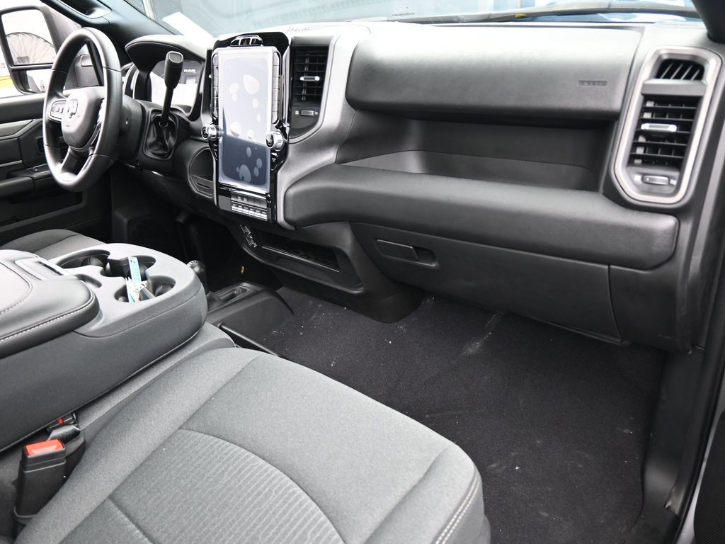 Used 2024 Billet Silver Metallic Clearcoat Ram Tradesman image 39