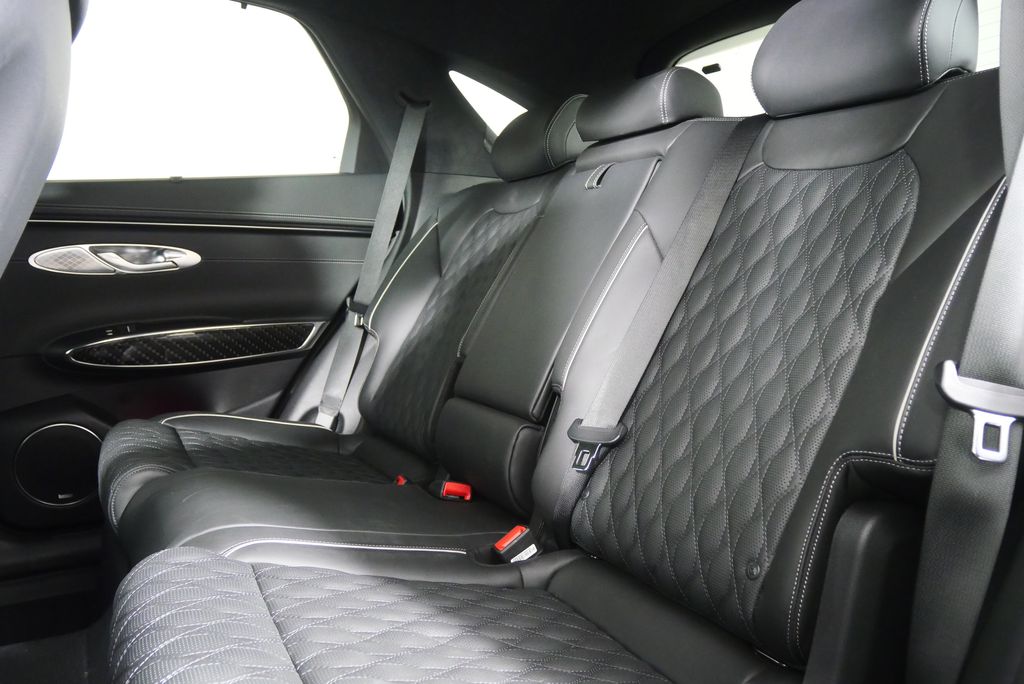 Thumbnail: 2024 Genesis GV70 - 16