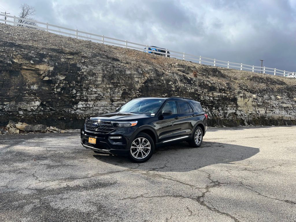 View vehicle photo 2