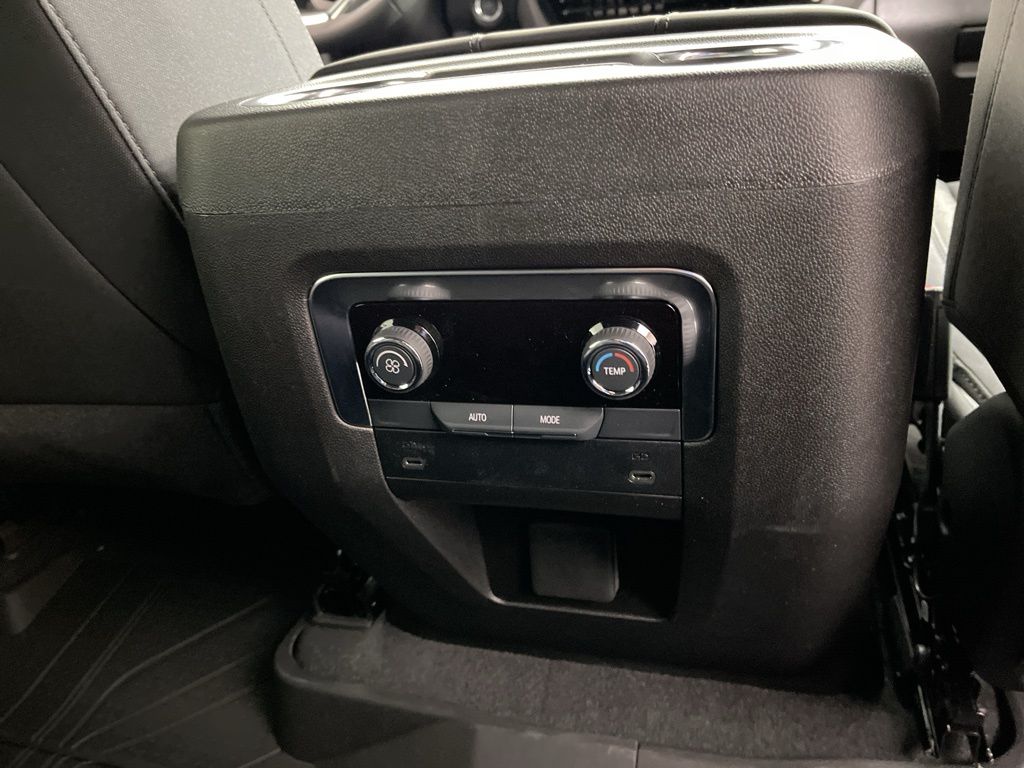 Thumbnail: 2026 Chevrolet Tahoe - 17