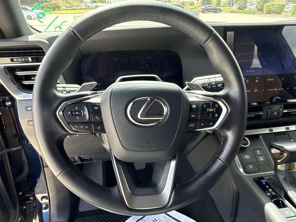 Thumbnail: 2024 Lexus GX - 21