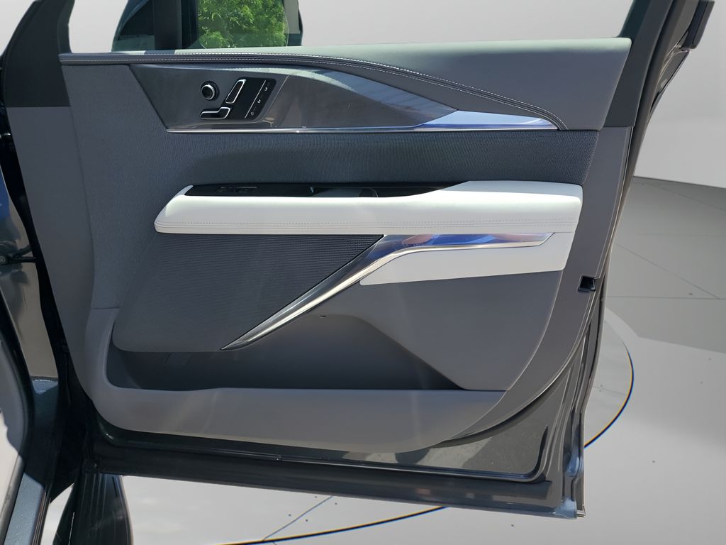 New 2026  Cadillac Luxury image 13