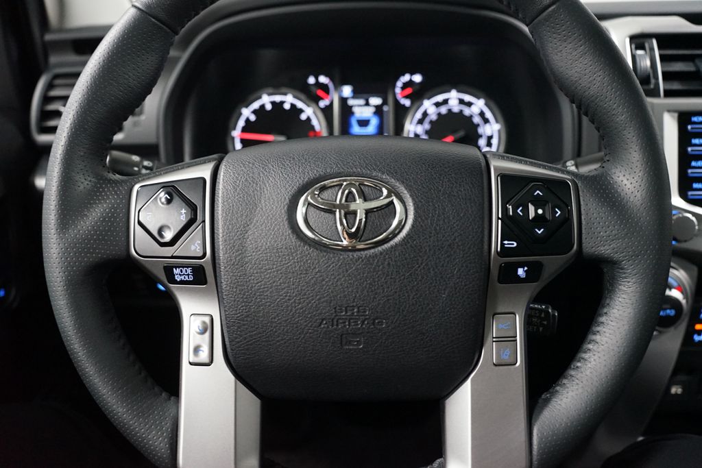 Thumbnail: 2022 Toyota 4Runner - 13