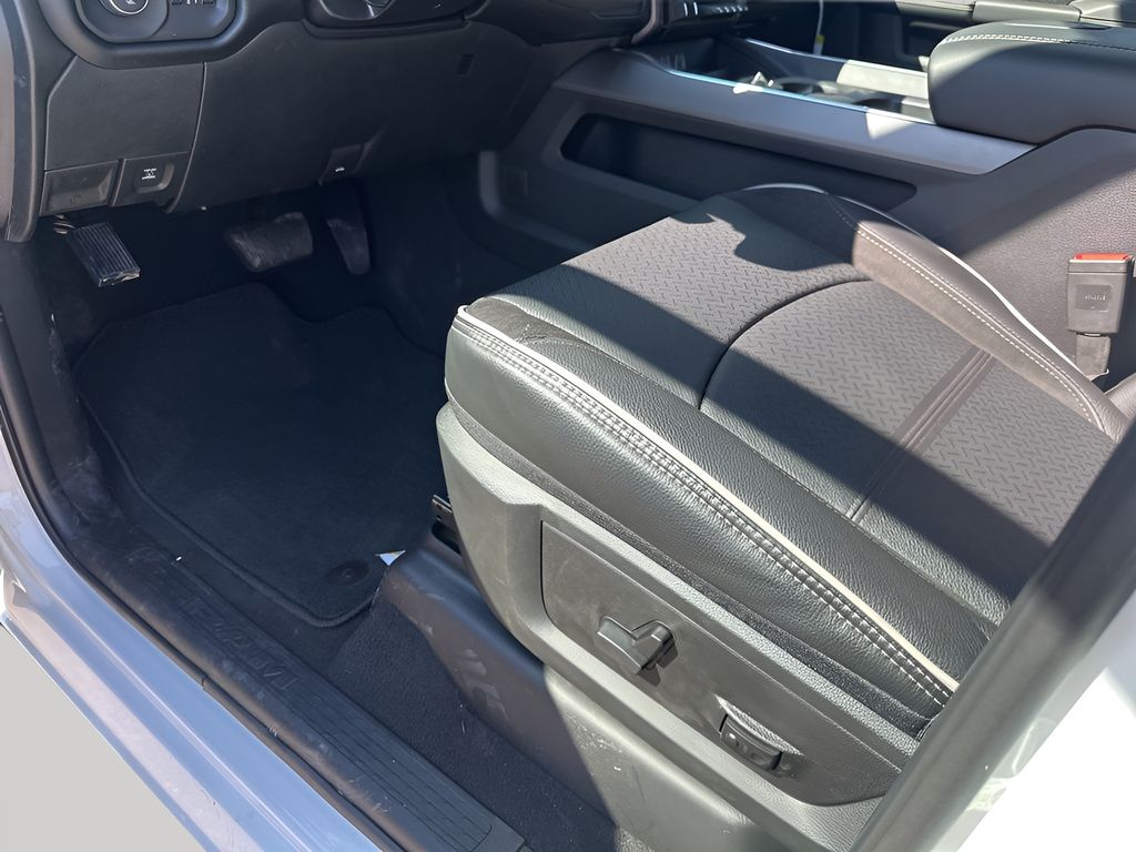 New 2026 White Ram Laramie image 28