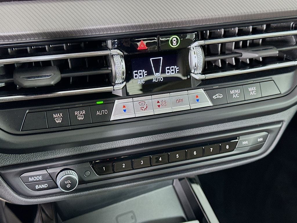 Thumbnail: 2024 BMW 2 Series - 16