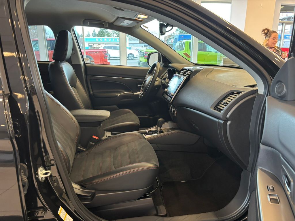 2024 Mitsubishi Outlander Sport 2.0 SE