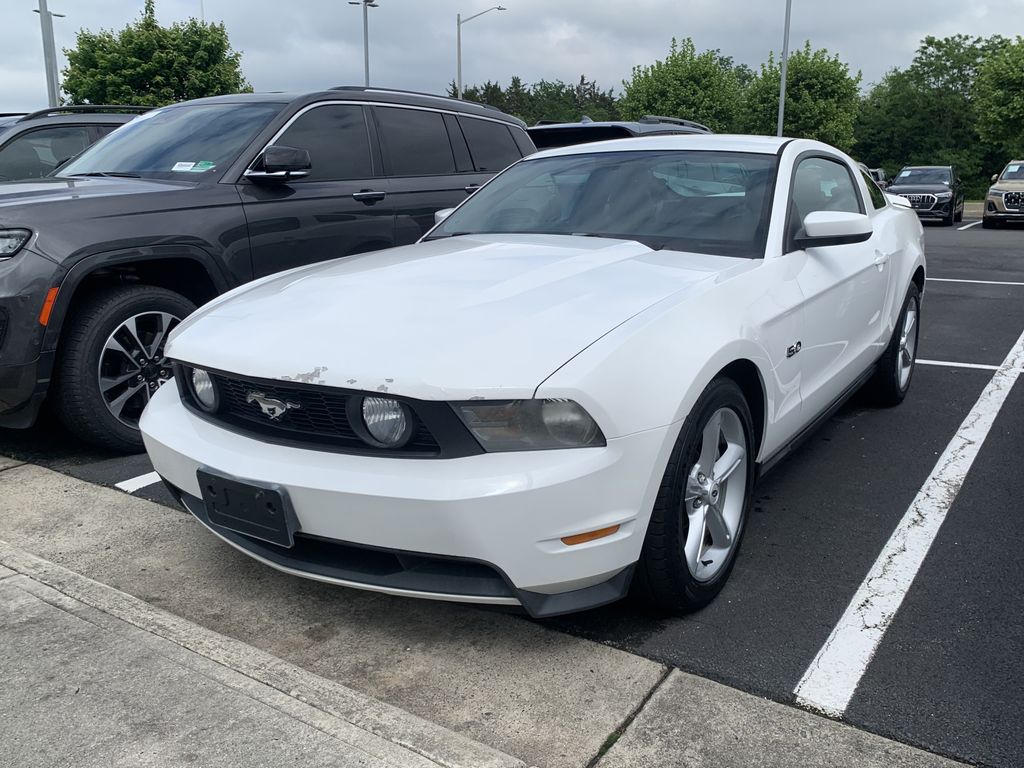 2011 Ford Mustang GT Premium 3