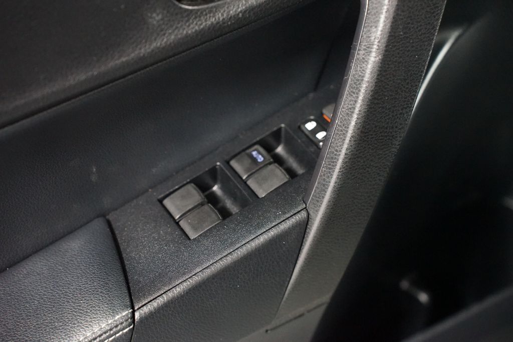 Thumbnail: 2019 Toyota Corolla - 28