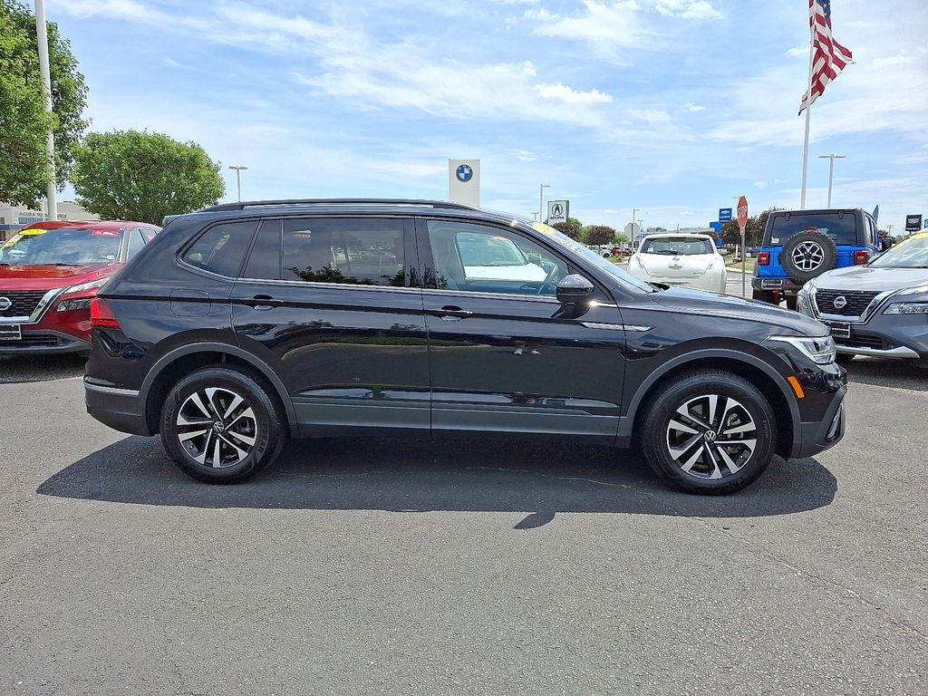Thumbnail: 2024 Volkswagen Tiguan - 7