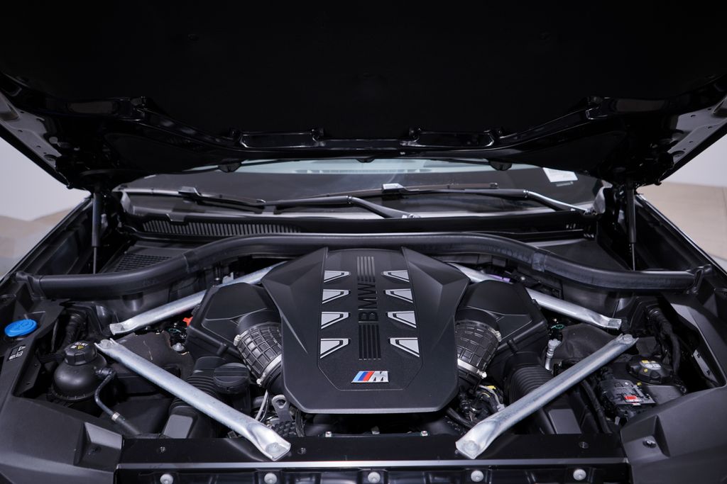 Thumbnail: 2023 BMW X7 - 25