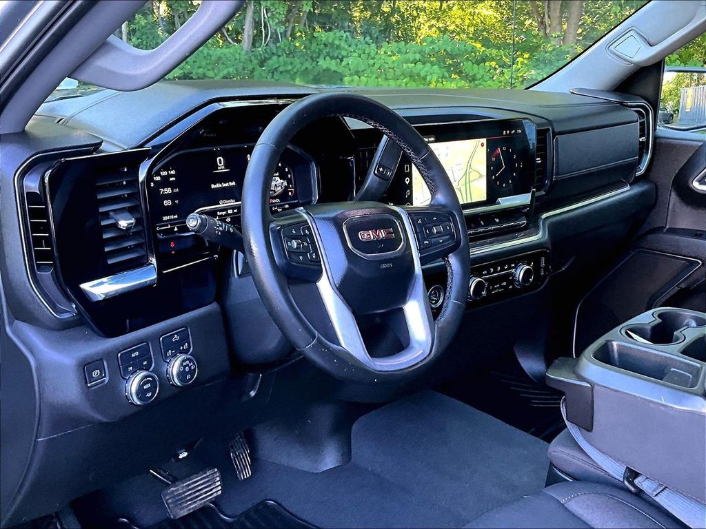 2023 GMC Sierra 1500 — photo 8