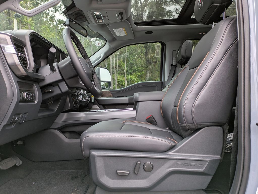 2025 Ford F-250 LARIAT