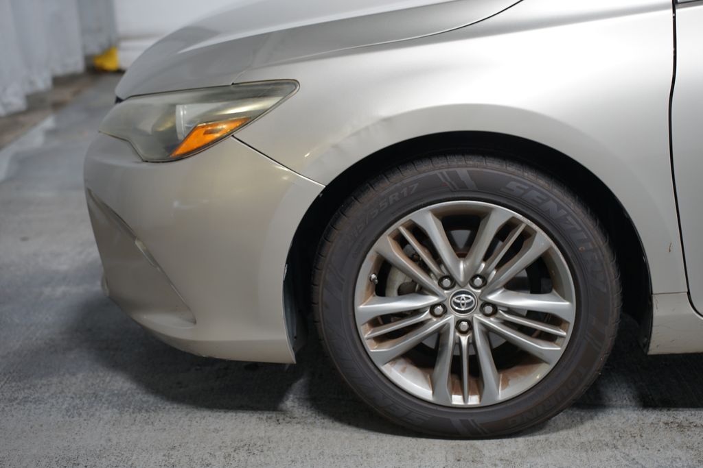 2016 Toyota Camry SE 5