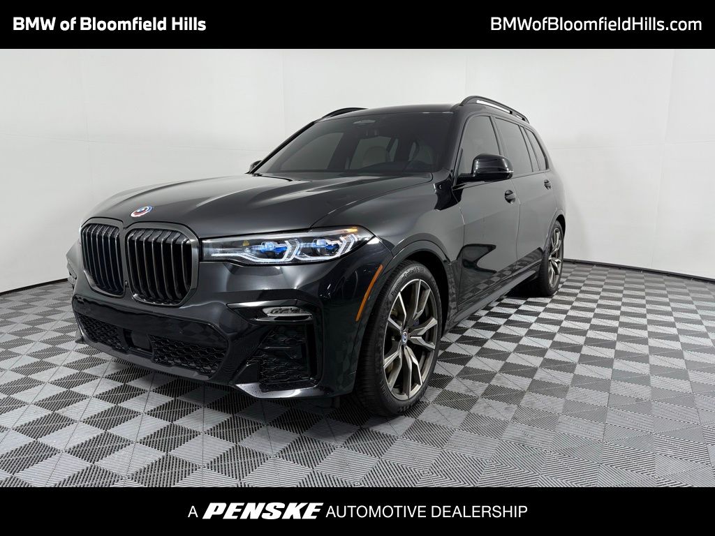 2022 BMW X7 M50i Hero Image