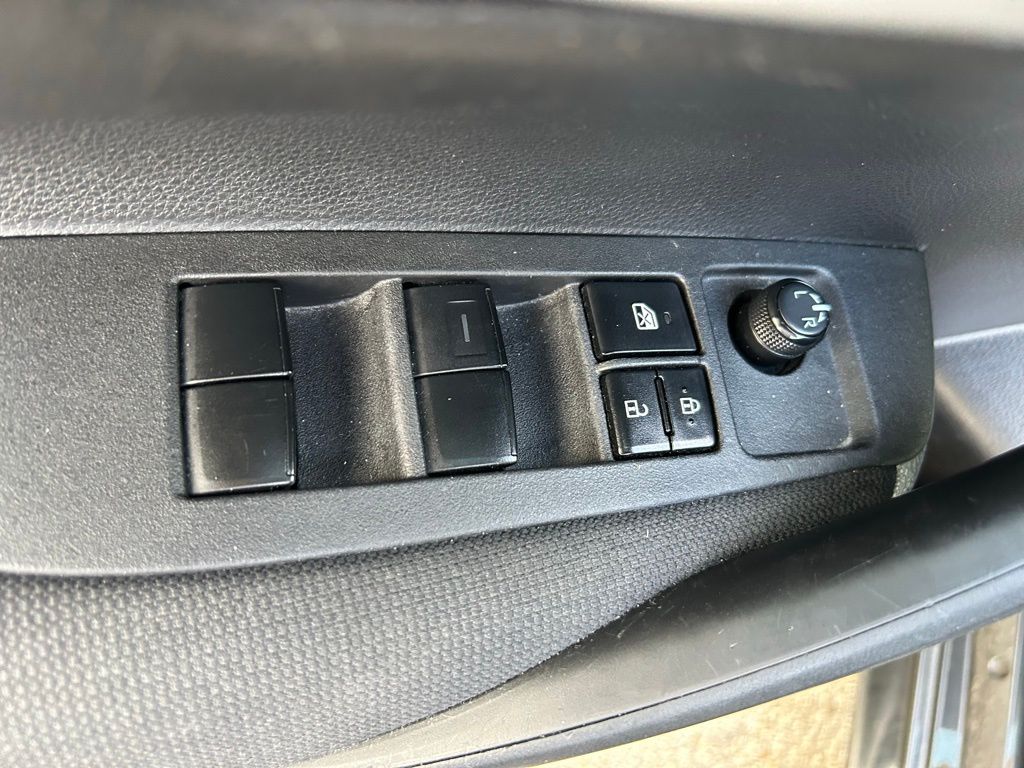 Thumbnail: 2021 Toyota Corolla - 16