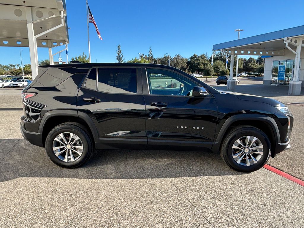 Thumbnail: 2026 Chevrolet Equinox - 4