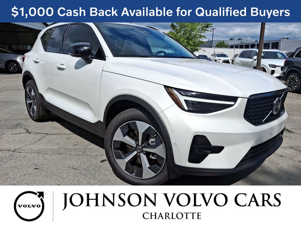Crystal White 2026 Volvo XC40 B5 Plus AWD SUV / Crossover All-Wheel Drive Automatic