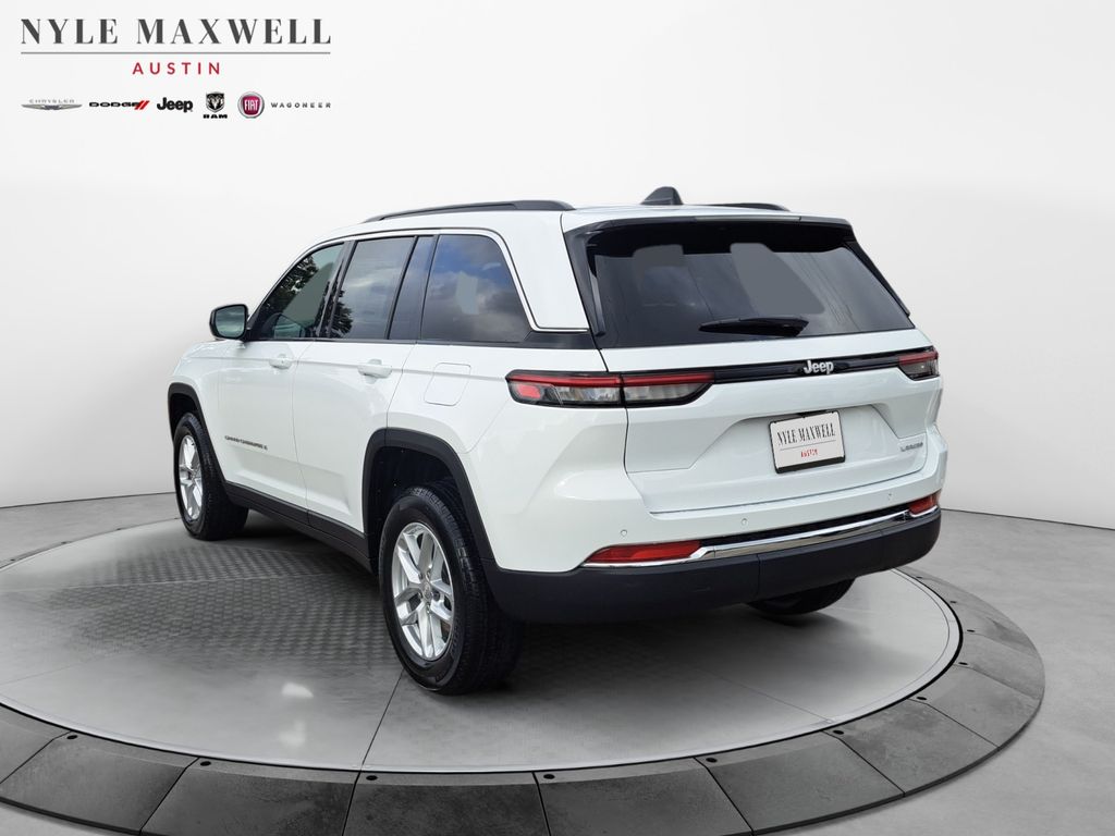 New Car 2025 Jeep Grand Cherokee  Laredo For Sale Under $35,000 In Austin, Texas