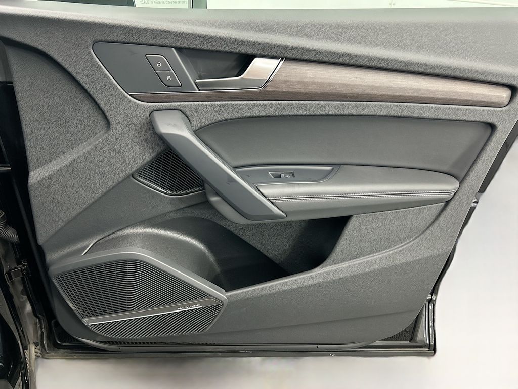 Thumbnail: 2021 Audi Q5 - 24