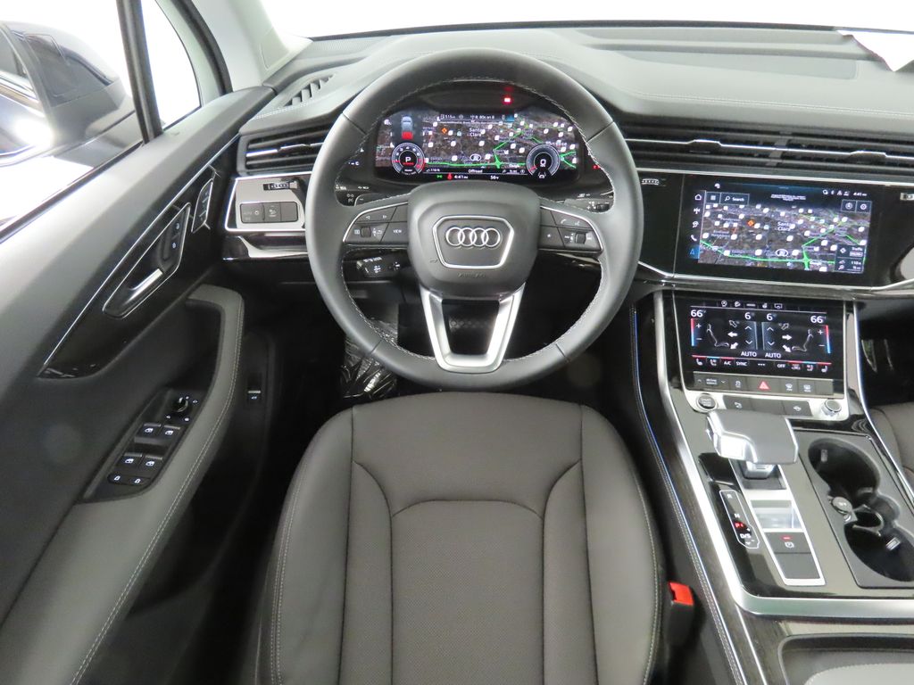 Thumbnail: 2026 Audi Q7 - 12