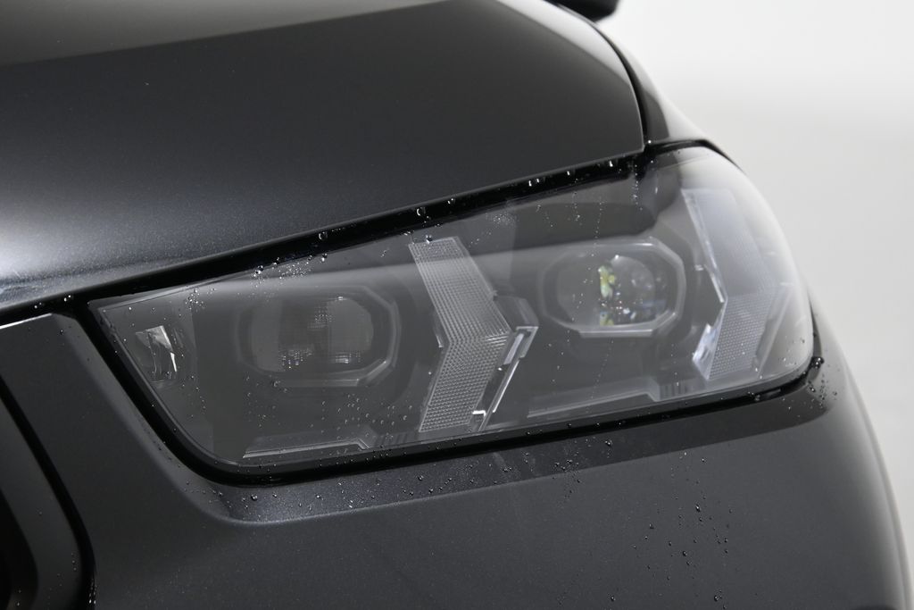 Thumbnail: 2026 BMW X5 - 11