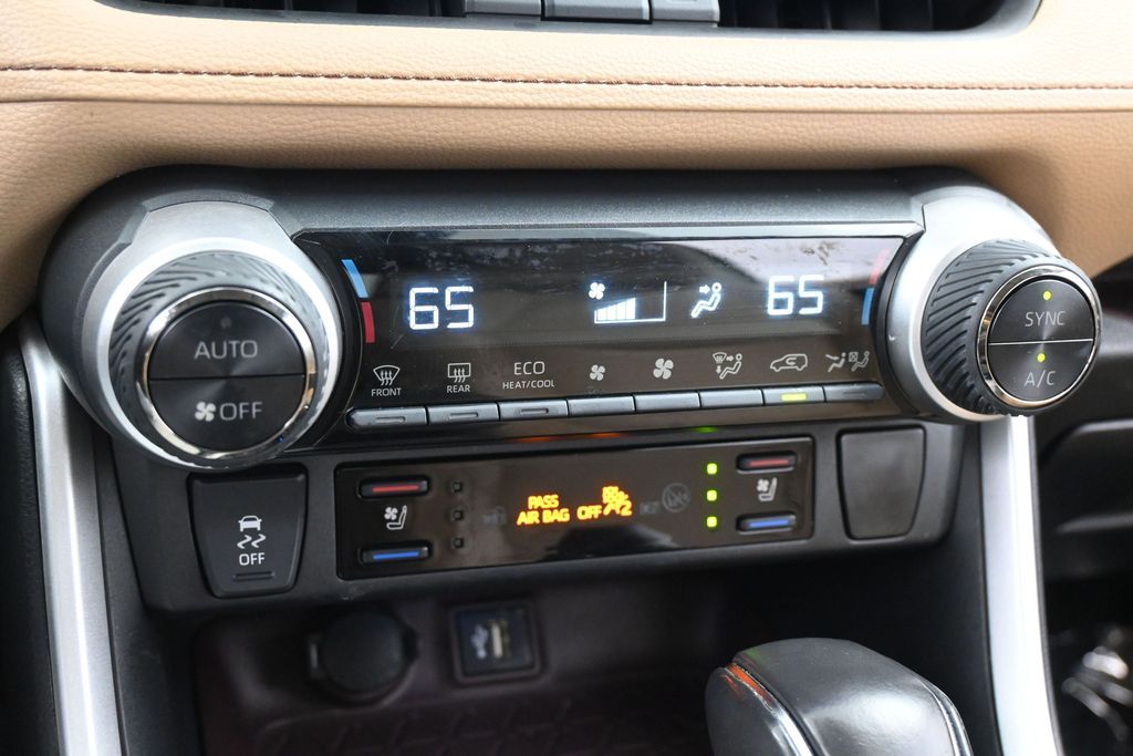 2023 Toyota RAV4 Limited - Photo 20